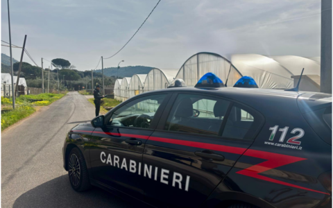Irrompe nella casa della ex e minaccia di appiccare un incendio