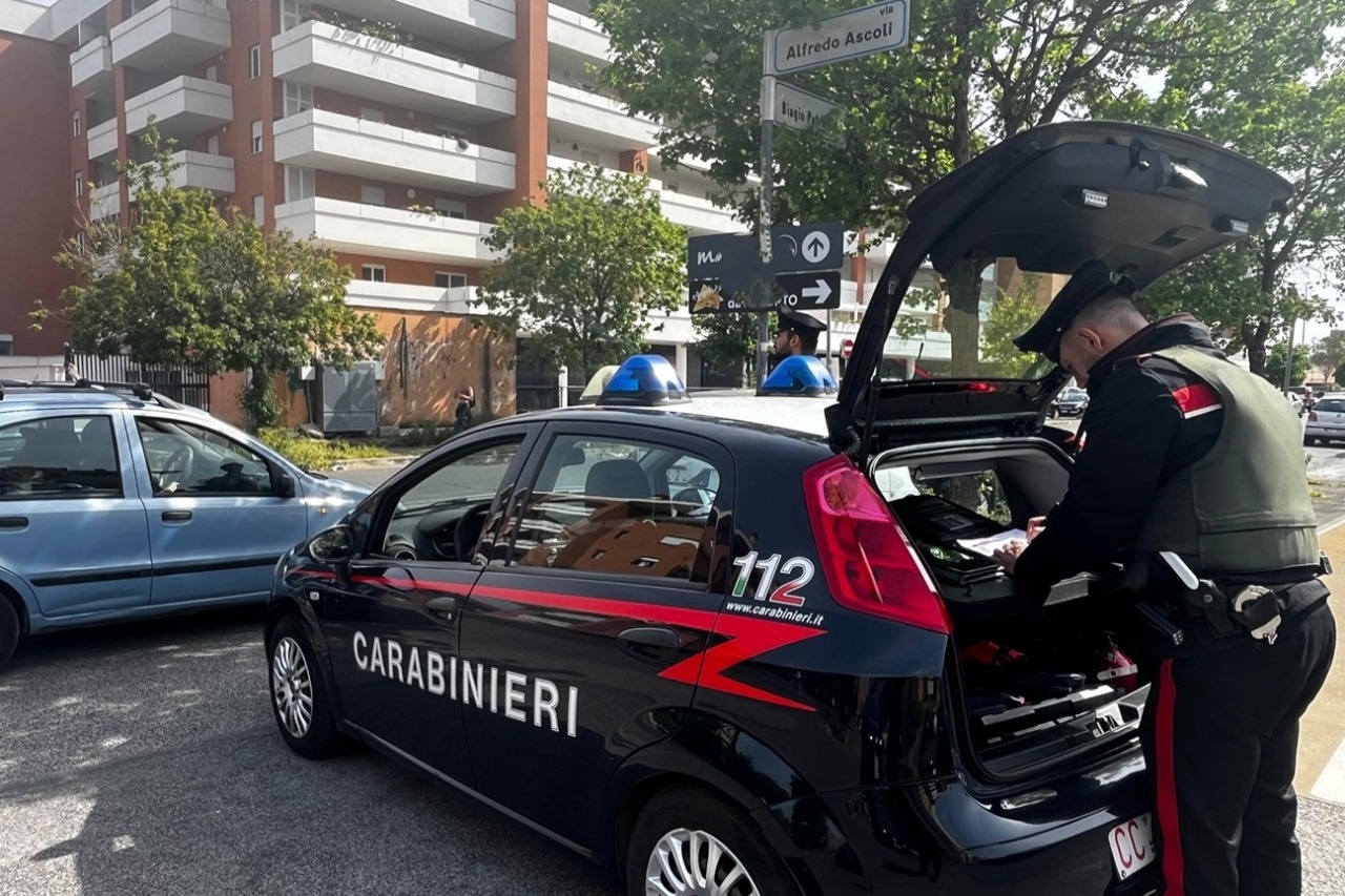 Encomio a Milano per il carabiniere che salvò una donna