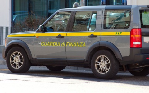 Frode sui crediti d’imposta del Pnrr: sequestrati 680mila euro