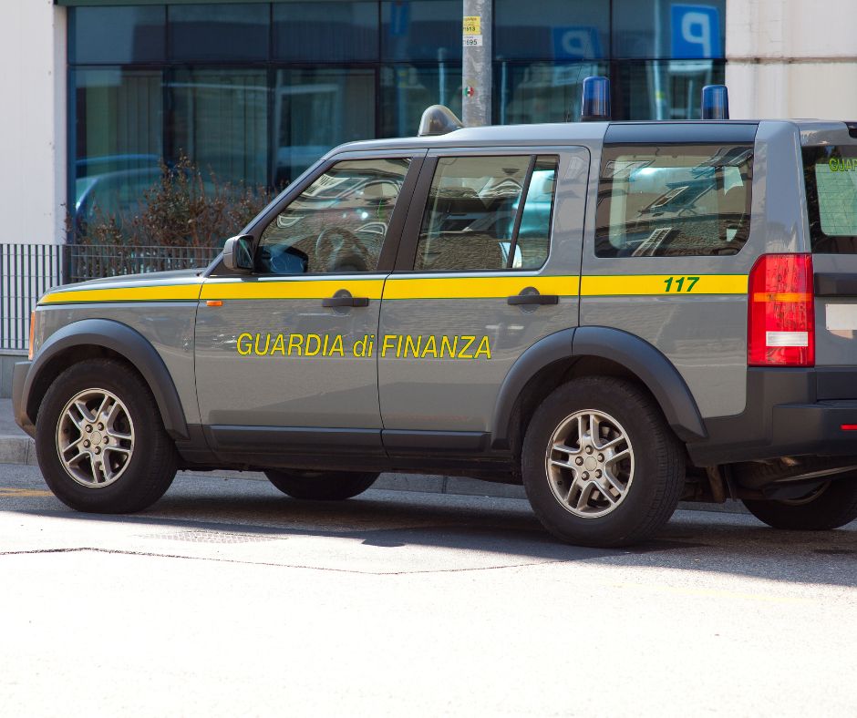Frode sui crediti d’imposta del Pnrr: sequestrati 680mila euro