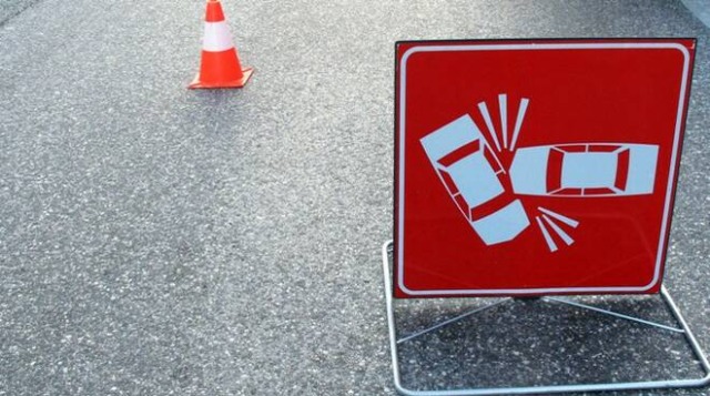 Schianto sulla via Emilia, 19enne soccorso a Secugnago